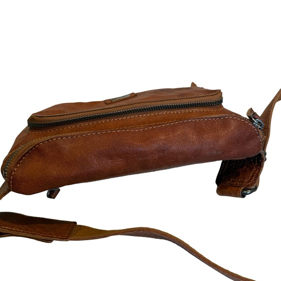 SPIKES & SPARROW Leather Belt Bag With Front Zip Pocket Camel Brown - Picture 11 of 13